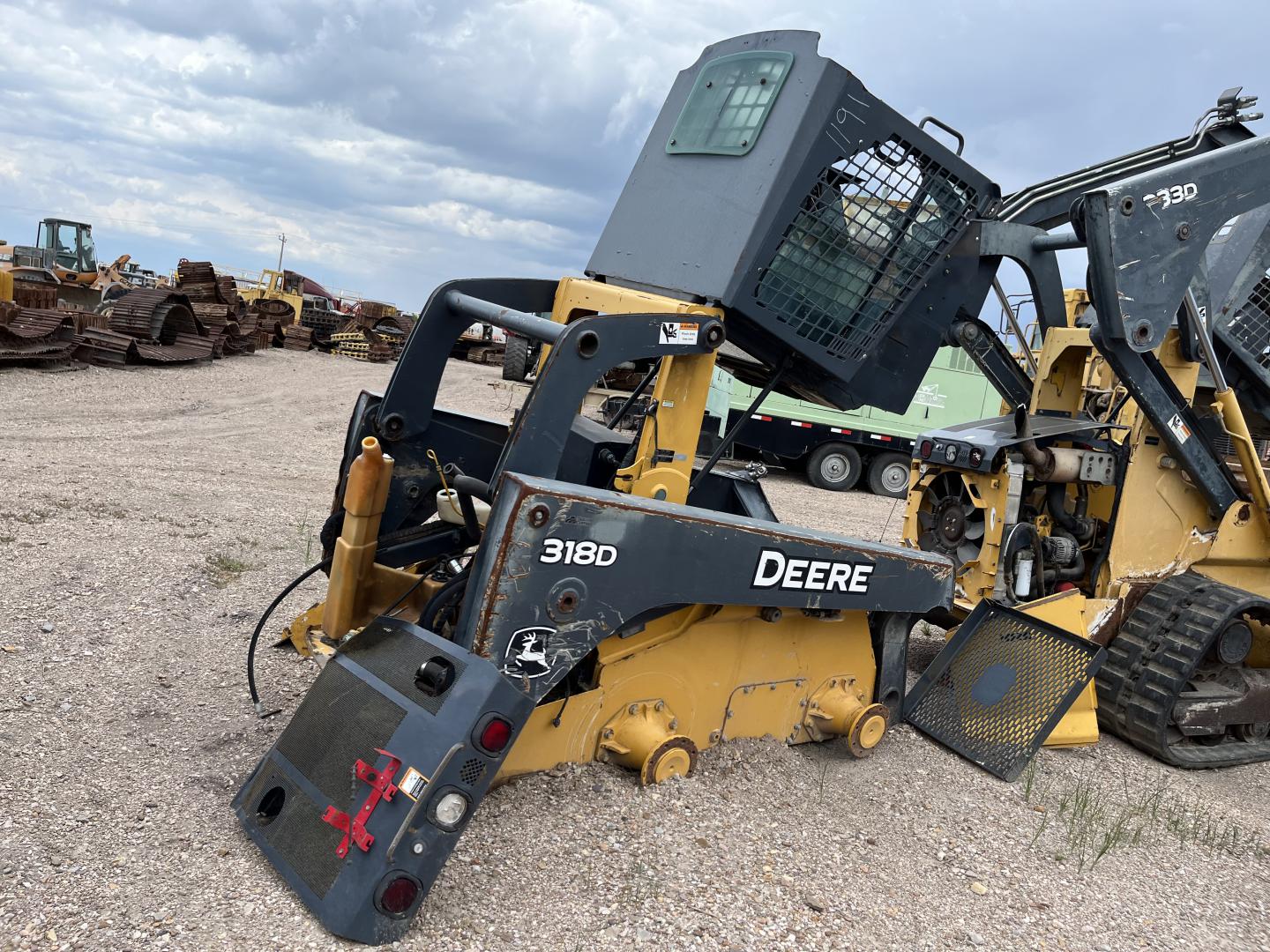 ./imagenes/INVOICE/2019/16000/MINICARGADOR 318D JOHN DEERE PARA REFACCIONES (6).JPG